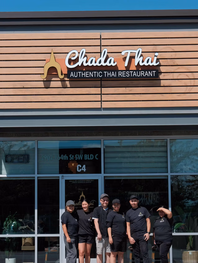 Chada Thai Lynnwood Team